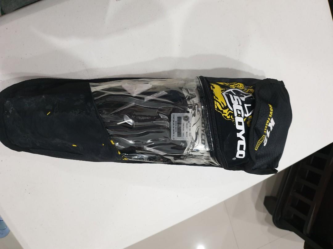 motorcycle articulated knee guard (Category: Other Sports Equipment and Supplies) located in Mandaluyong City. Submitted by normanjlim (Listing ID 1034353049, Image 2). Description: motorcycle articulated knee guard no use for it anymore.
