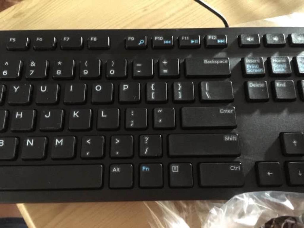 NEW Dell Computer Keyboard (FLAT KEYS) and Mouse bundle/set