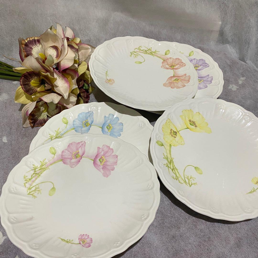 New feeling Japan cake plate set (Category: Bakeware) located in Quezon City. Submitted by kb0030 (Listing ID 1034388075, Image 2). Description: New Feeling Japan Pastel floral plate set Five plates per set Sold as set for only 1,800 pesos.