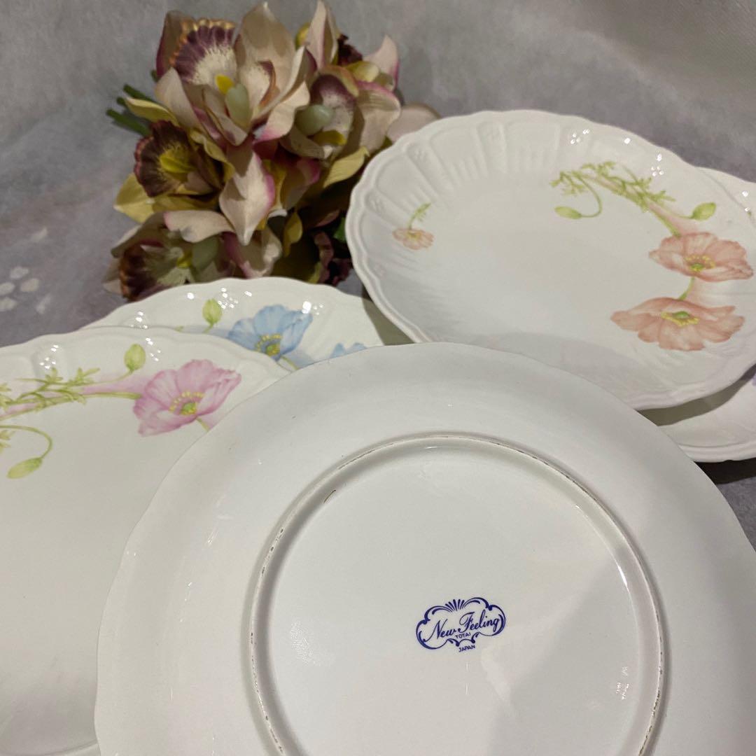 New feeling Japan cake plate set (Category: Bakeware) located in Quezon City. Submitted by kb0030 (Listing ID 1034388075, Image 3). Description: New Feeling Japan Pastel floral plate set Five plates per set Sold as set for only 1,800 pesos.