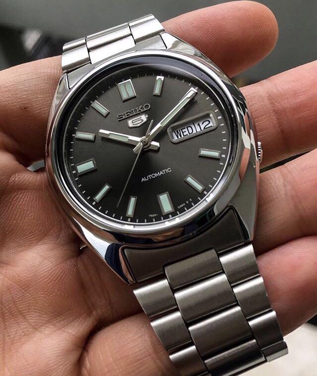 Seiko 5 SNXS79 Automatic Steel Watch Classic SNXS79K Brand New SNXS, Men's  Fashion, Watches & Accessories, Watches on Carousell