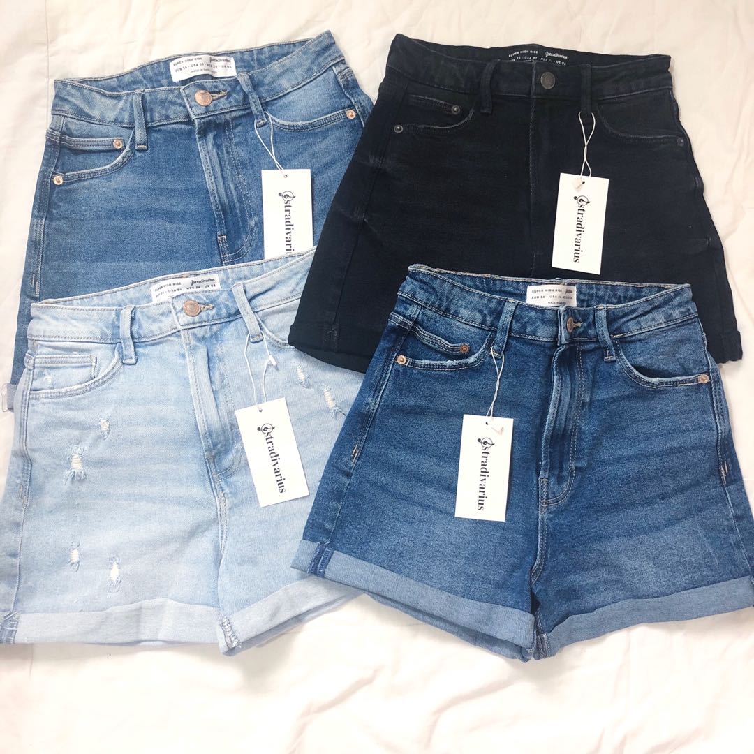 Stradivarius Slim Mom shorts, Women's Fashion, Bottoms, Other Bottoms on  Carousell