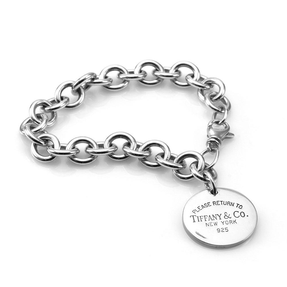 return to tiffany bracelet round tag