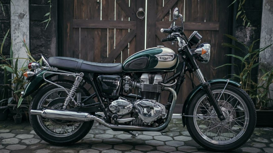 Jual triumph best sale bonneville t100