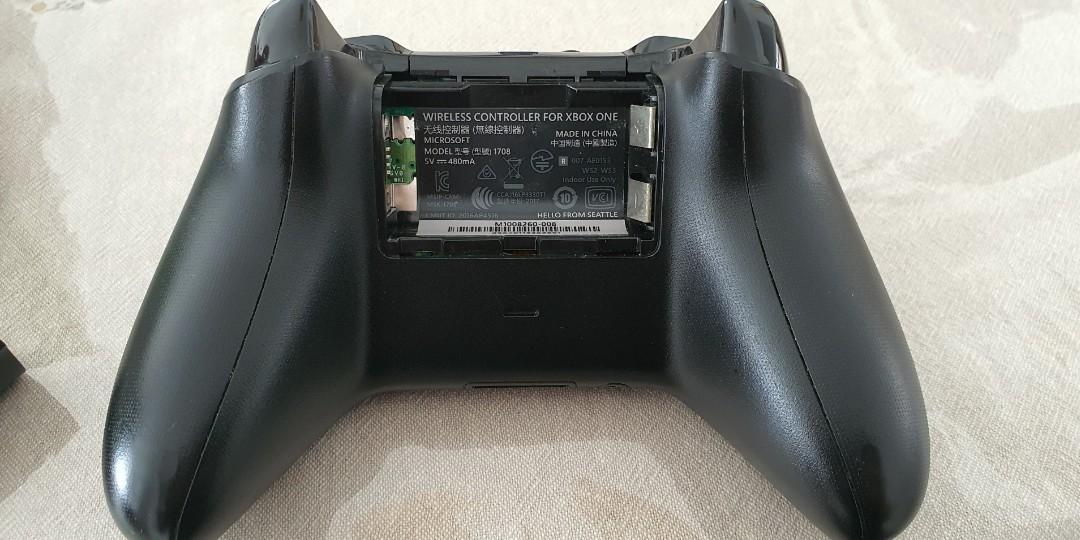 Xbox One Controller Third Gen with Bluetooth, Video Gaming, Gaming