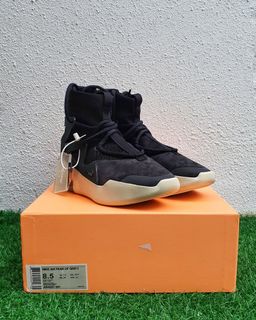 (Category: ) located in . Submitted by fufusneakers (Listing ID 1034578429, Image 1). Description: .