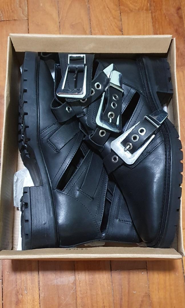 CLEARANCE ASOS DESIGN leather cut out chunky ankle boots