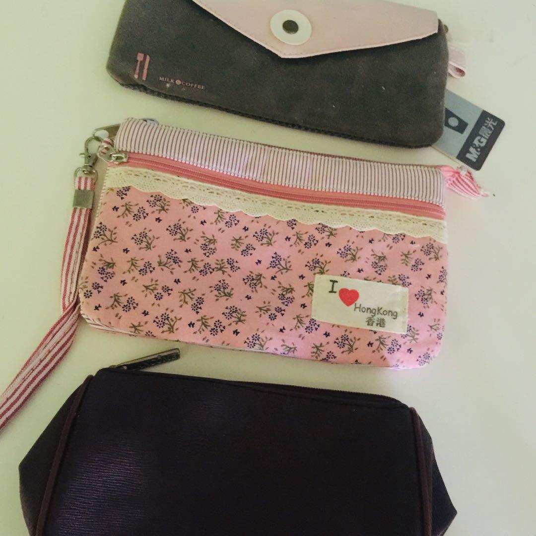 Bundle pouches (Category: Wallets & Card holders) located in Tarlac. Submitted by personal_preloved_declutter (Listing ID 1034508719, Image 2). Description: .