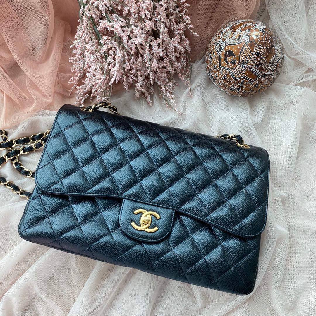 Chanel Jumbo Double Flap Black Caviar Gold Hardware. Series 15xxxxxx. Made  in Italy. With authenticity card, ribbon & dustbag ❤️