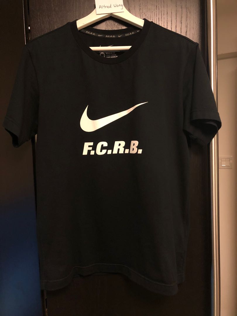 FCRB Nike Authentic Logo Swoosh Tee, 男裝, 上身及套裝, 衛衣- Carousell