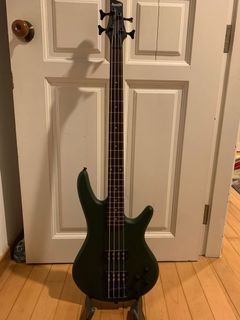 (Category: ) located in . Submitted by guitars_and_stuff (Listing ID 1034608557, Image 1). Description: .