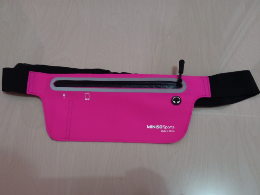Miniso Sport Waist Bag Olahraga Pink, Fesyen Wanita, Tas & Dompet di