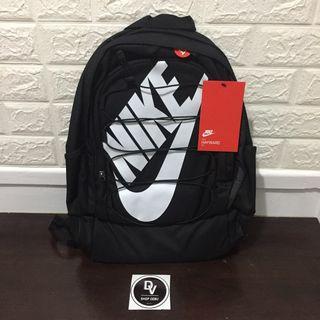nike hayward futura 25m backpack