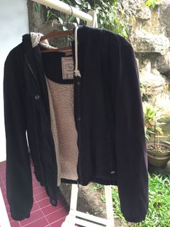 (Kategori: ) berada di . Dikirim oleh shopsecondhand (ID iklan 1034524970, Gambar 1). Deskripsi: .