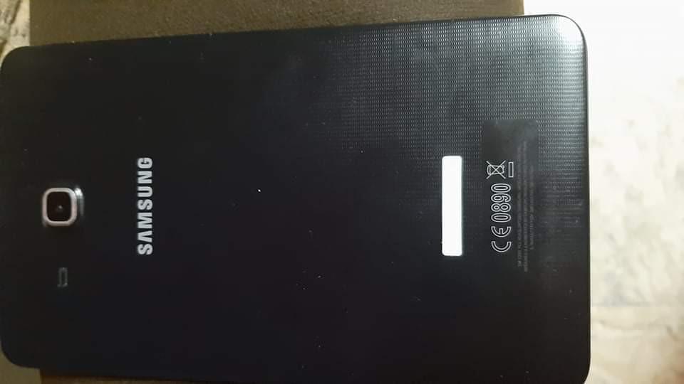 Samsung tab a6 2016 (Category: Android) located in Mandaluyong City. Submitted by ejayborres (Listing ID 1034464778, Image 2). Description: im selling samsung tab a6 2016 wifi only unit and charger color black 1.5gb/8gb working good condition minimal scratches see pic.