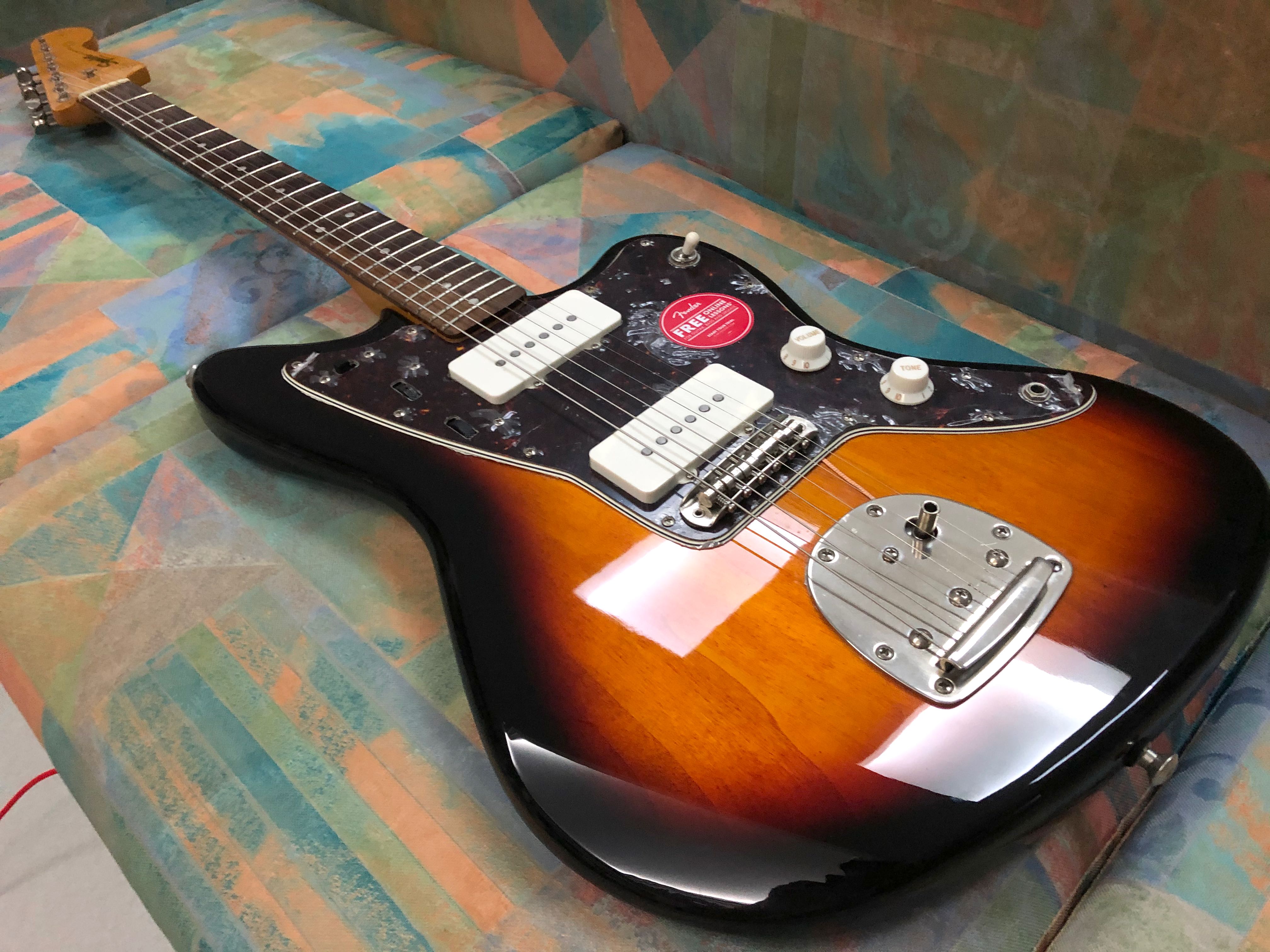 Squier Classic Vibe 60s Jazzmaster Electric Guitar Laurel Fb 3 Tone Sunburst Hobbies Toys Music Media Musical Instruments On Carousell