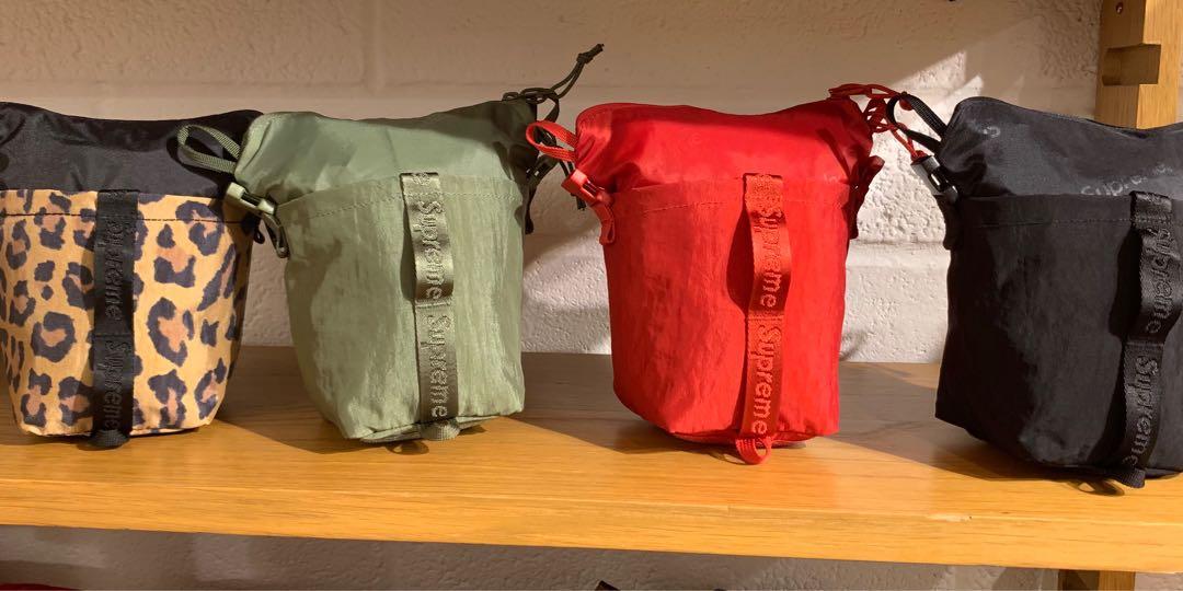 supreme neck pouch fw20
