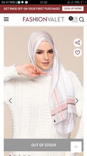 (Category: ) located in . Submitted by wardrobethingy (Listing ID 1034581532, Image 1). Description: .