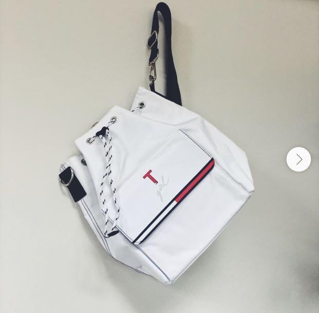 Tommy hilfiger white bags best sale