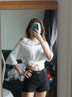 (Category: ) located in . Submitted by wy_wardrobe (Listing ID 1034552833, Image 1). Description: .