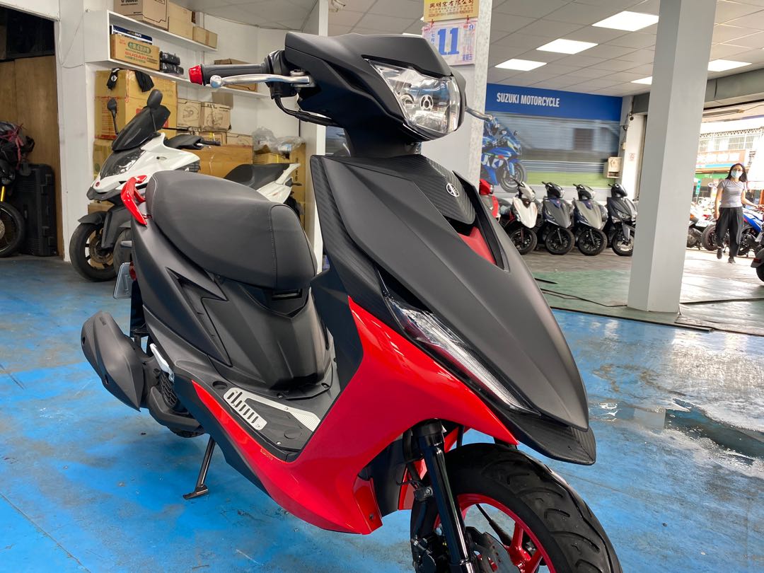 Yamaha Rs Neo 125 機車 二手機車在旋轉拍賣