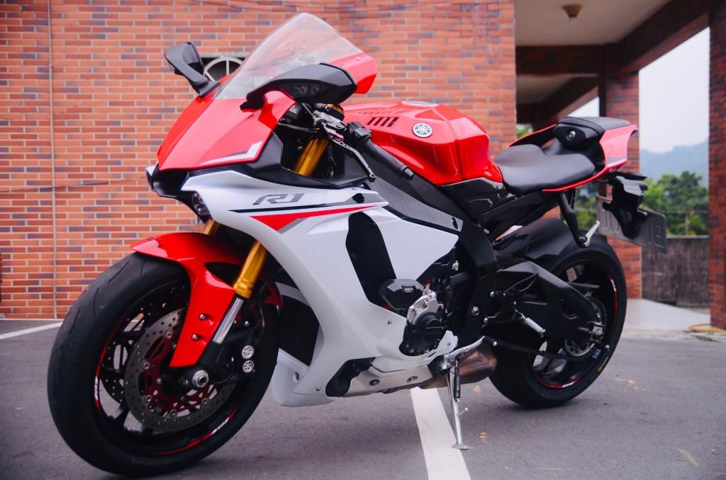 Yamaha Yzf R1 紅白配色金筷子一手車 機車 重機在旋轉拍賣