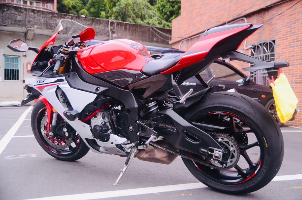 Yamaha Yzf R1 紅白配色金筷子一手車 機車 重機在旋轉拍賣