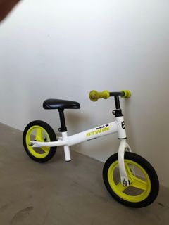 skuut wooden balance bike