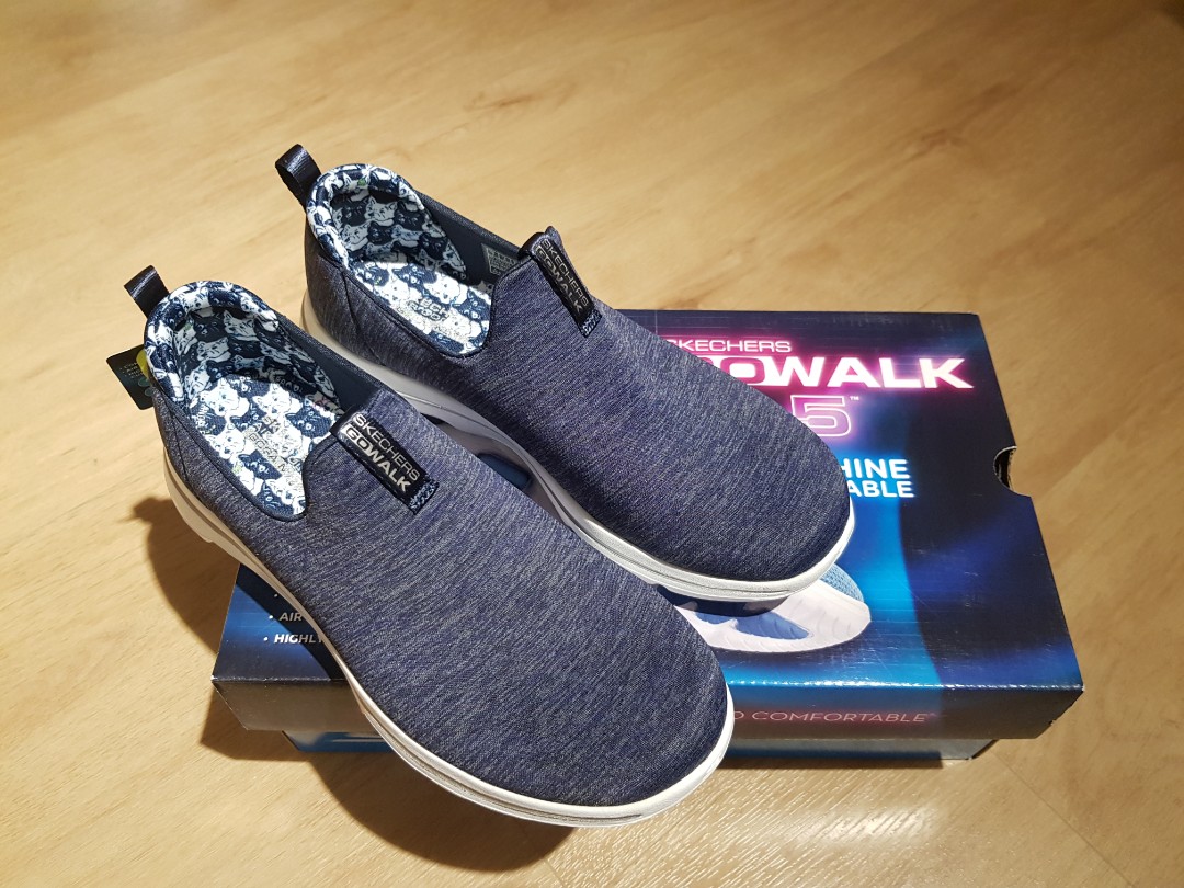 Brand new Skechers Go Walk series shoe 