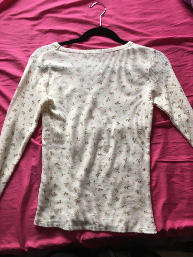 Brandy Melville Tori Thermal Top, Women's Fashion, Clothes on Carousell