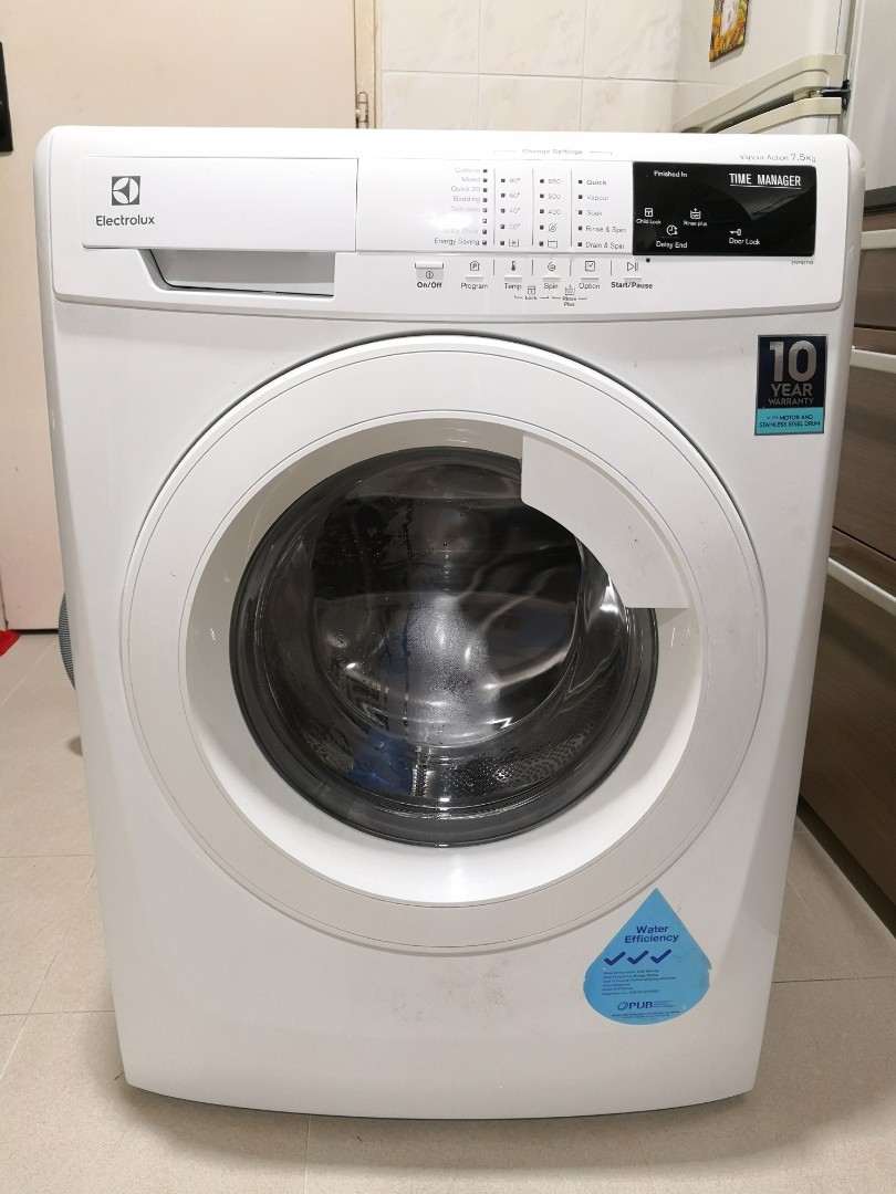 Electrolux 7.5kg front load washing machine, TV & Home Appliances
