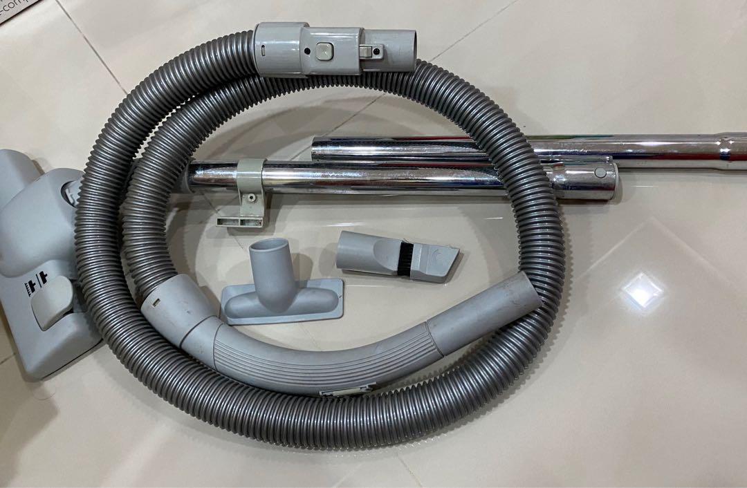 Electrolux Listo Vacuum Cleaner 1500w, TV & Home Appliances, Vacuum