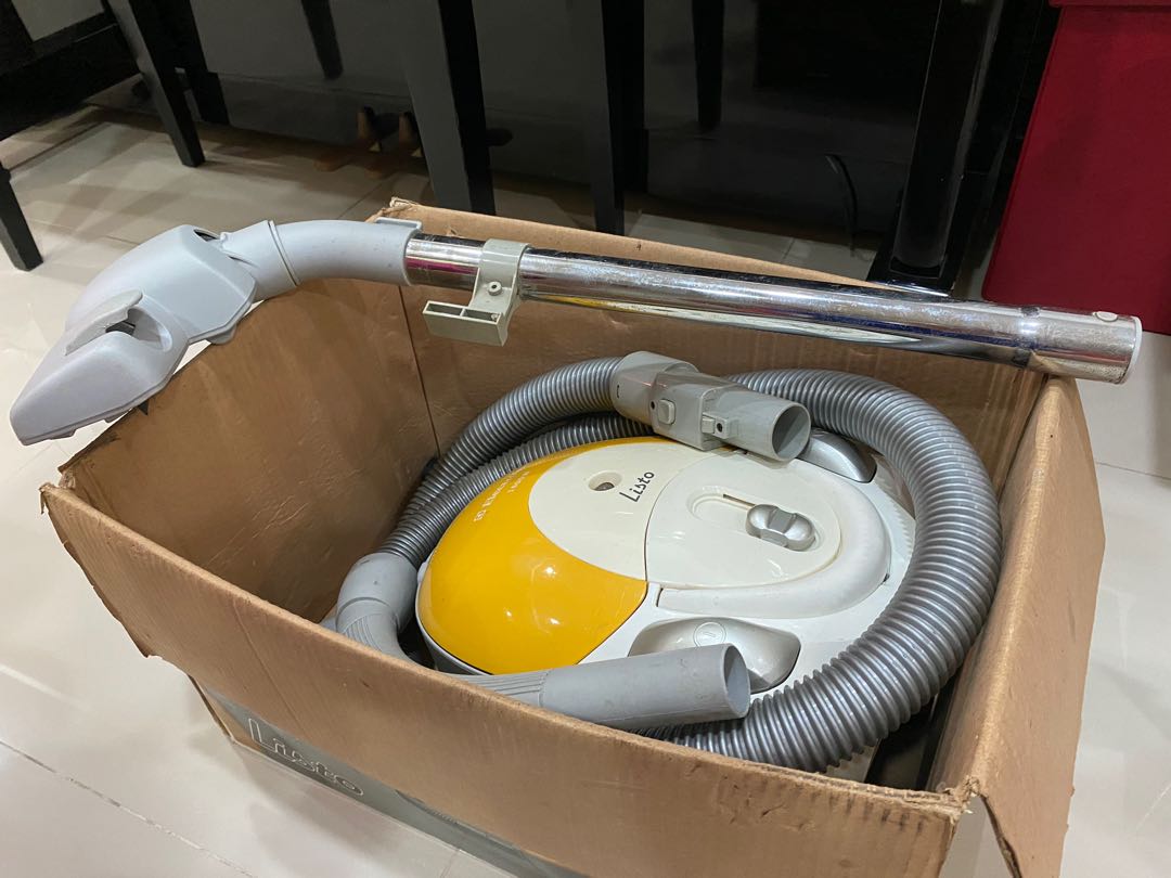 Electrolux Listo Vacuum Cleaner 1500w, TV & Home Appliances, Vacuum