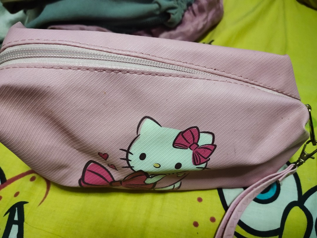 kitty pouch