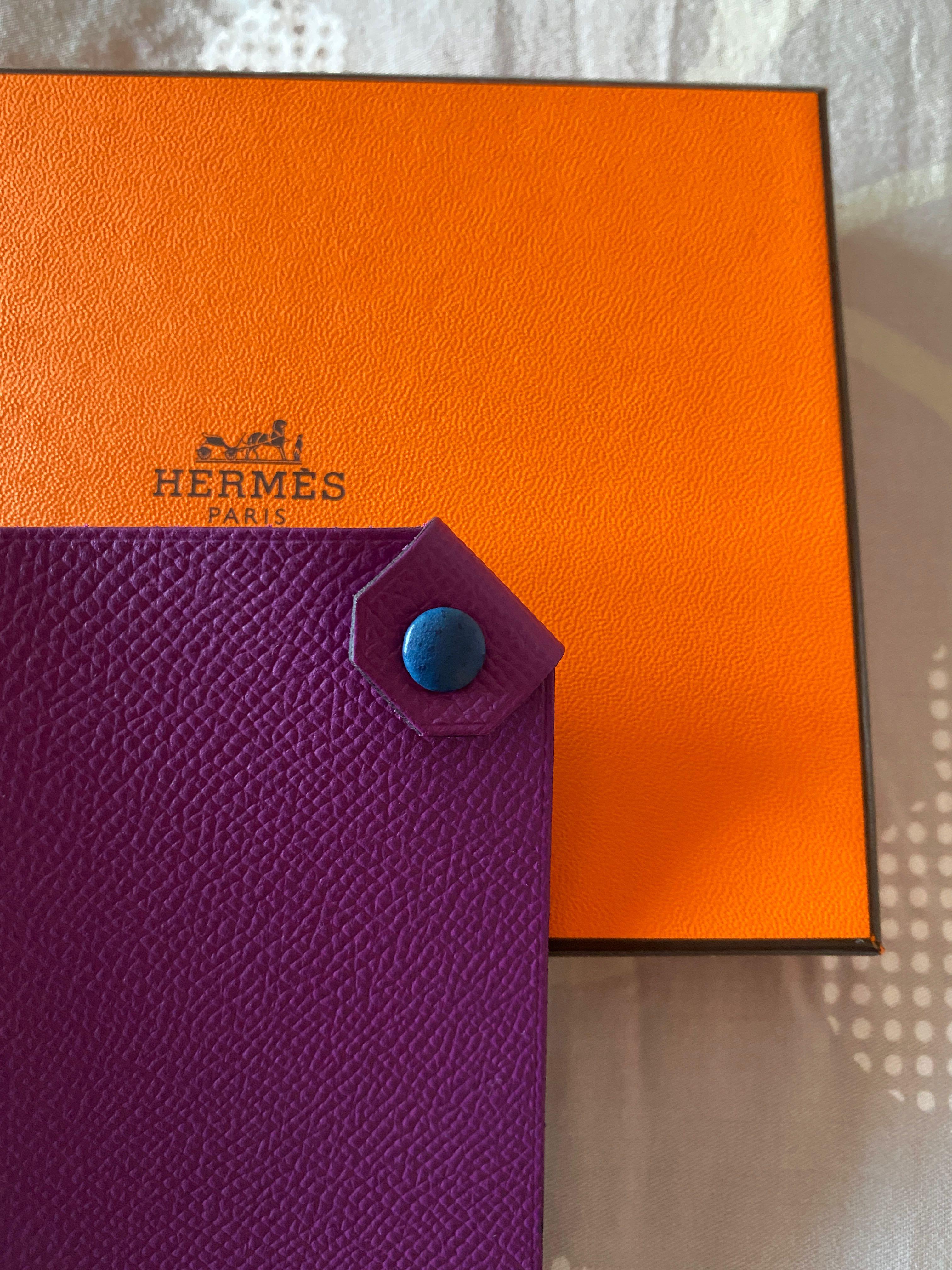 Rare New Hermes Tarmac Passport Holder in Peau Porc Leather Pigskin in 1H  Toffee