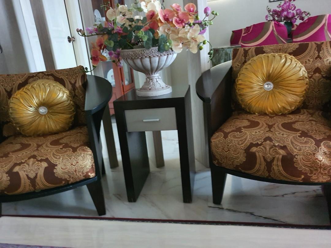 Marbletable And Wood Chairs Furniture Tables Chairs On Carousell