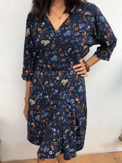 (Category: ) located in . Submitted by thewardrobeph_ (Listing ID 1034781870, Image 1). Description: .