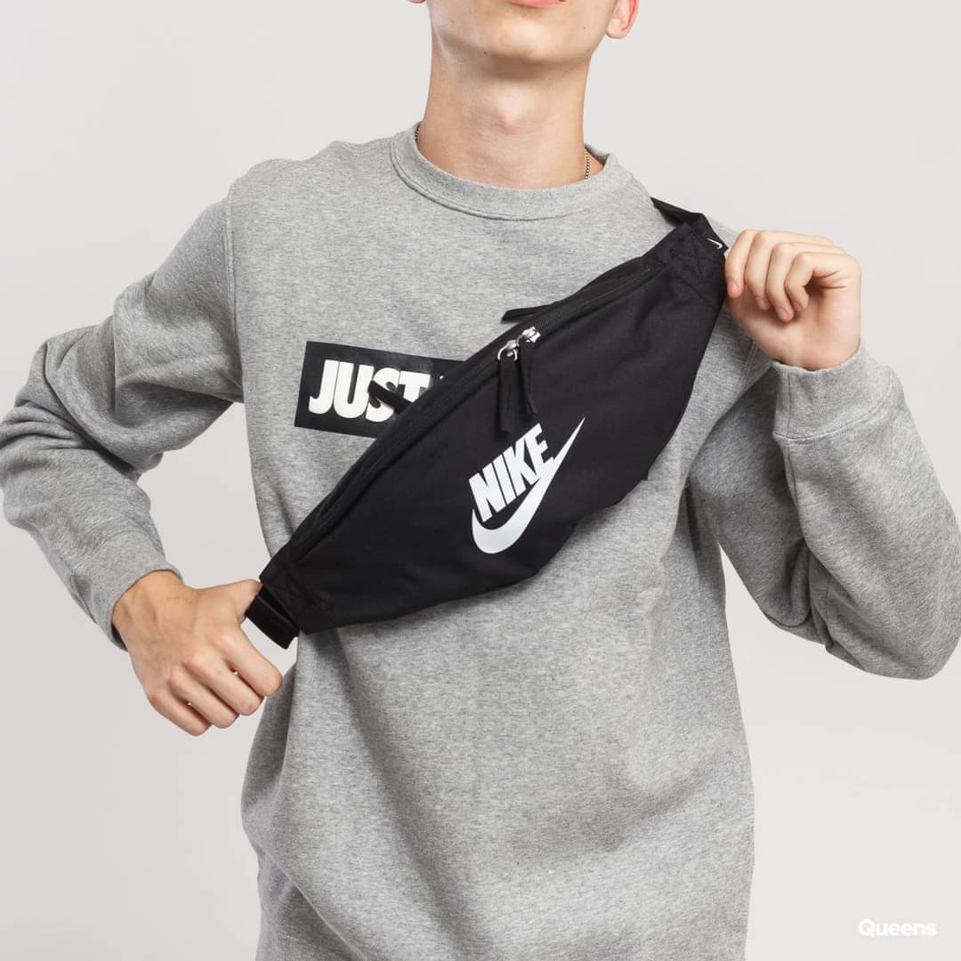 neck pouch nike