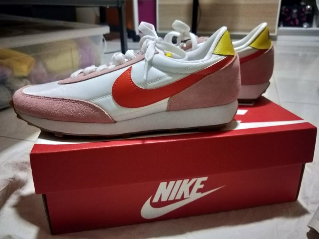 Nike daybreak sale 2025