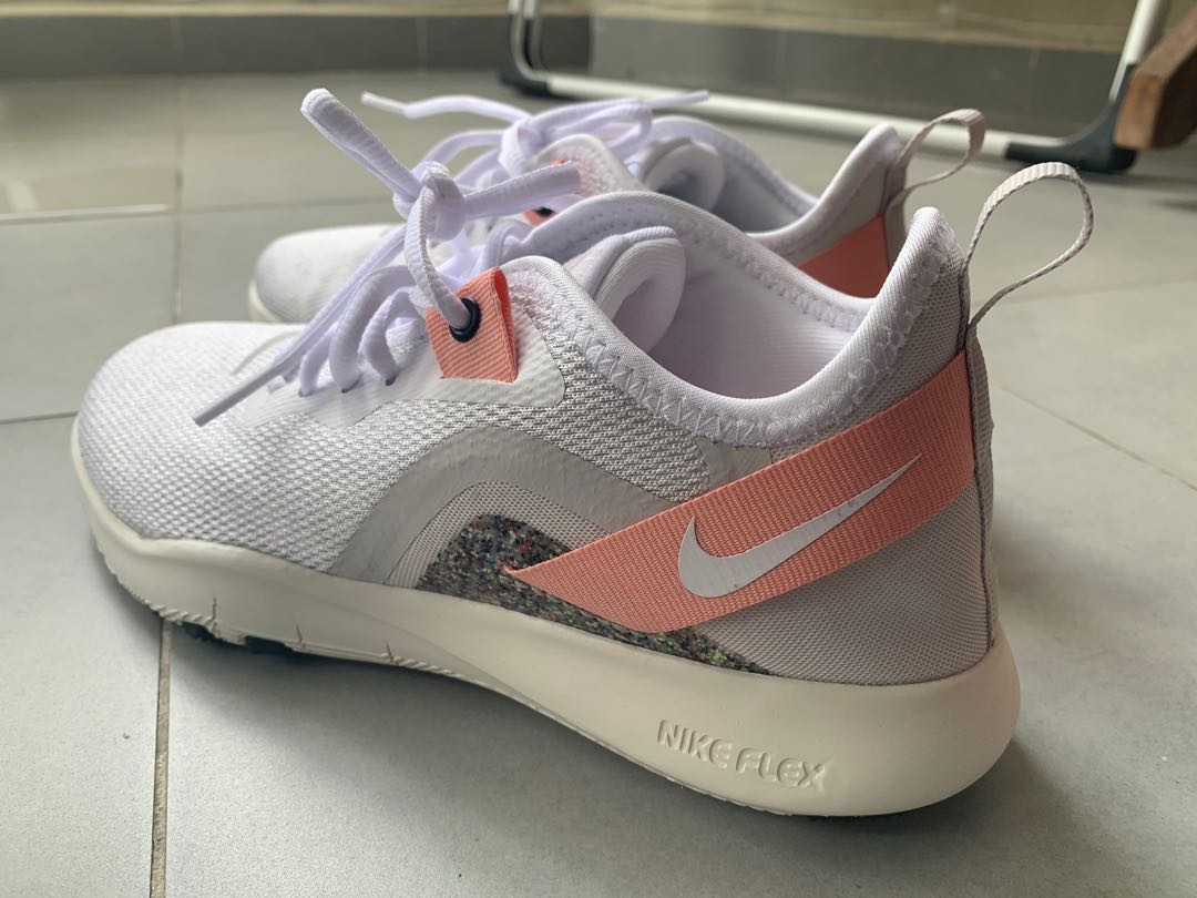 nike wmns flex trainer