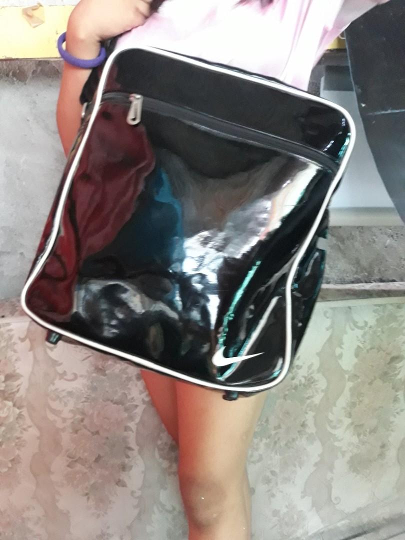 nike tourist bag