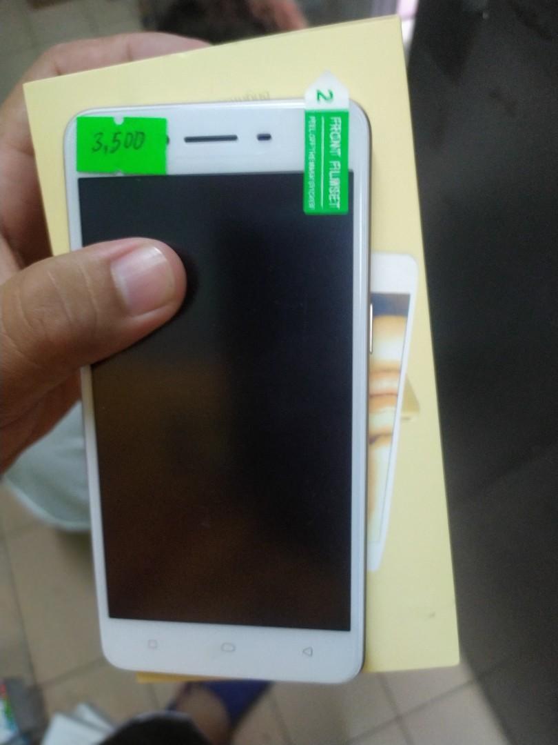 Oppo a37 smart phone (Category: OPPO) located in Makati City. Submitted by budgetappliance (Listing ID 1034697640, Image 3). Description: oppo a37 smart phone 2gb ram 16gb ROM brand new also available ws price for inquiry pls text or call 09288087549.