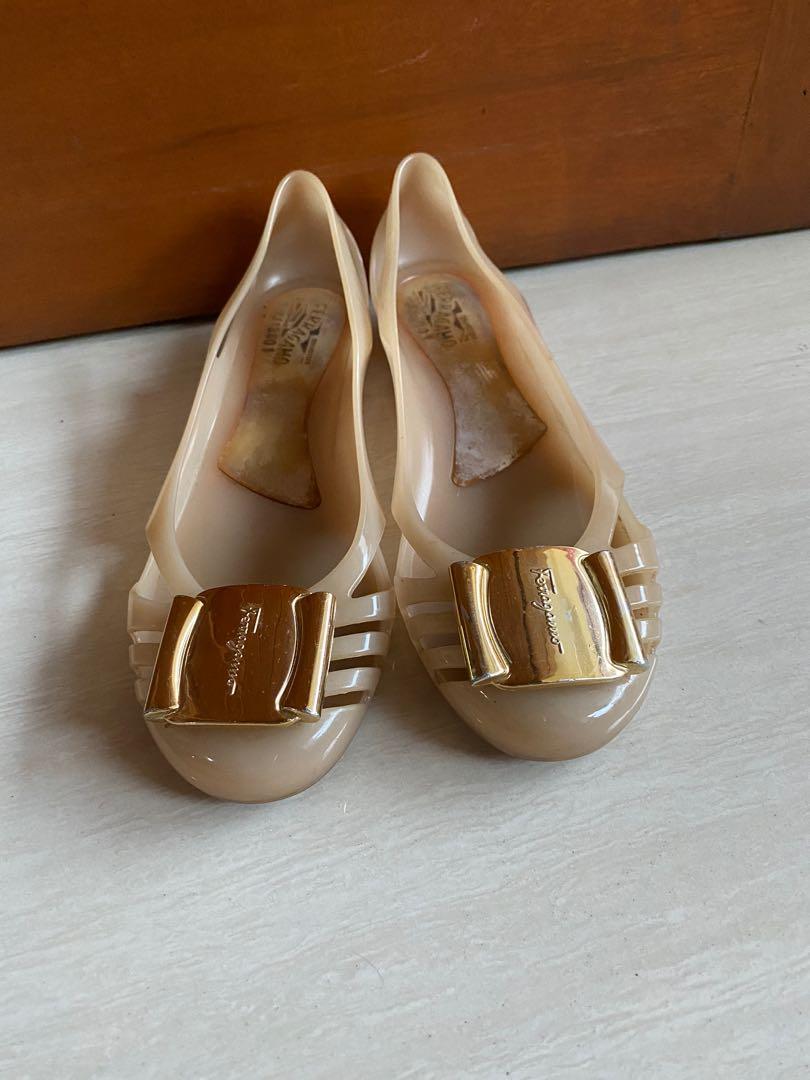 jelly shoes ferragamo asli