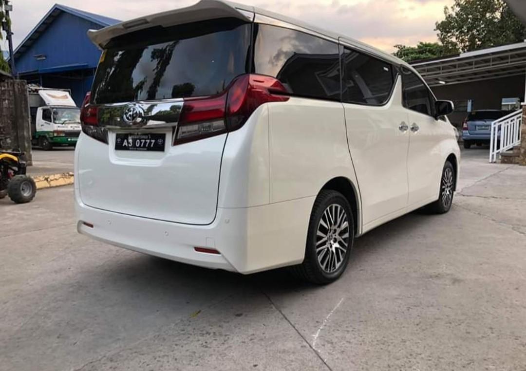 Toyota Alphard 3.5 liter V6 engine top of the line special edition ...