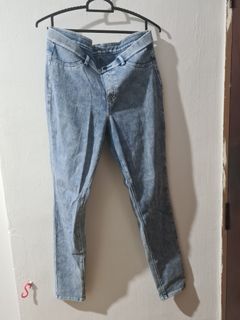 (Category: ) located in . Submitted by mptyclst (Listing ID 1034857504, Image 1). Description: .