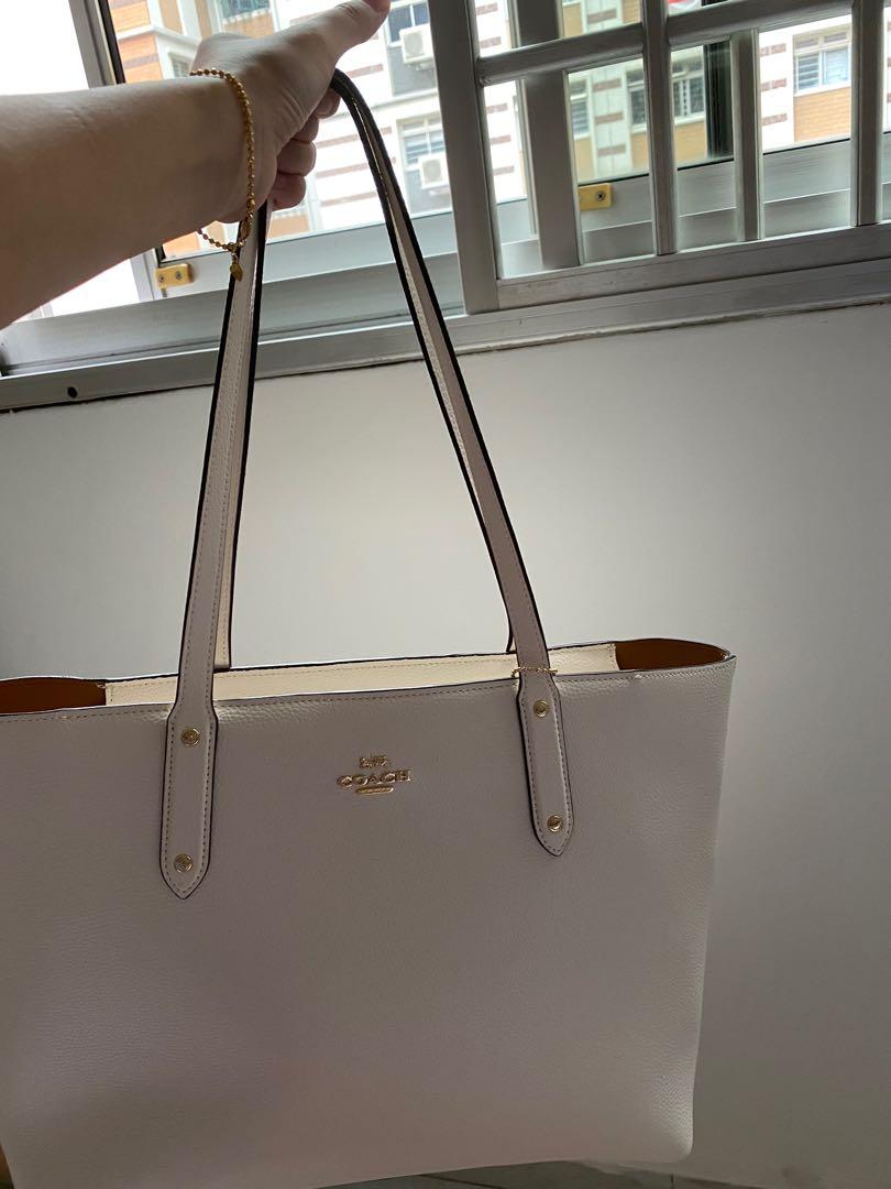 White Coach zip Tote Bag with keeping bag, Women's Fashion, Bags & Wallets, Tote  Bags on Carousell