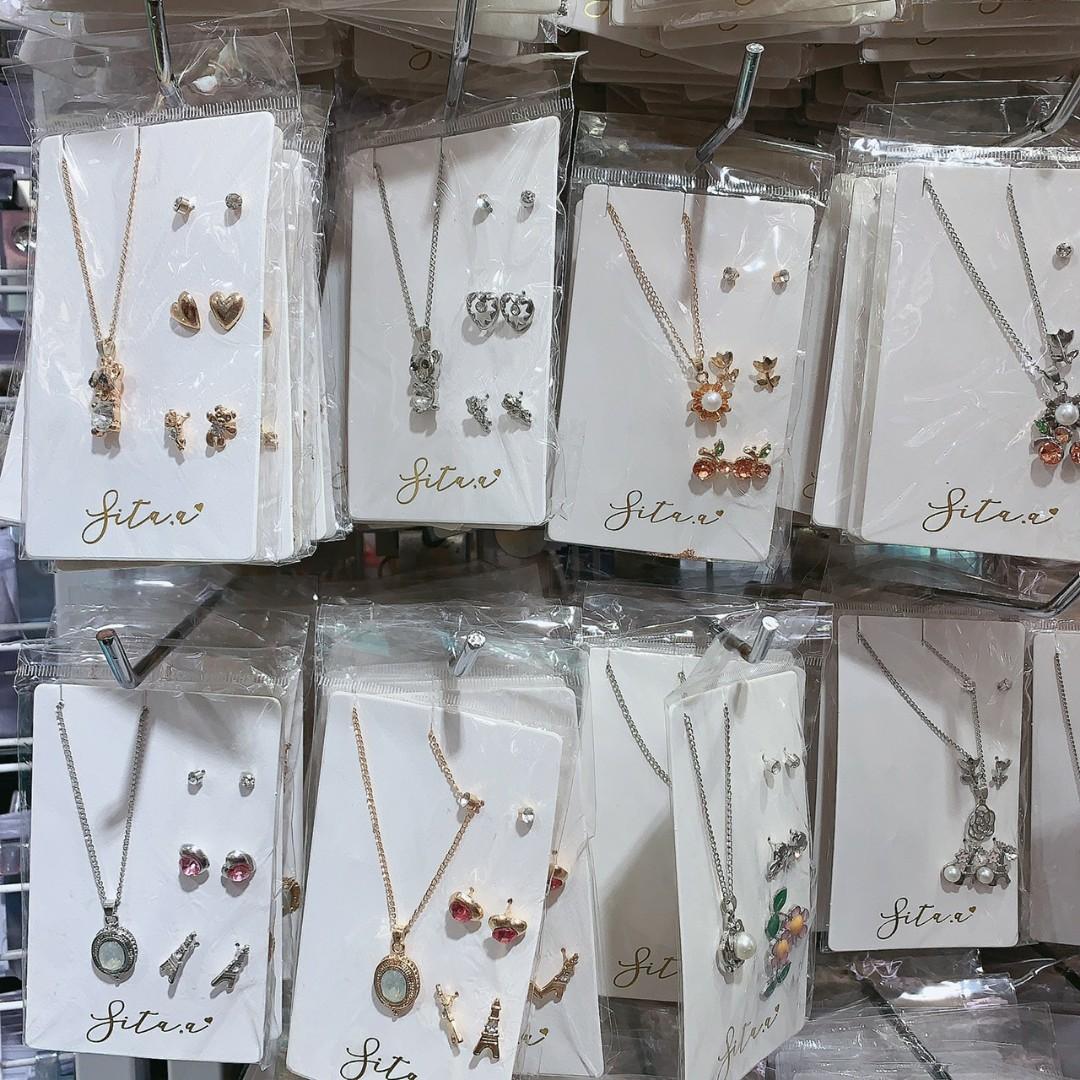 Wholesale accessories clearance