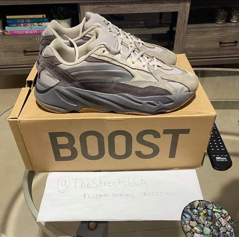 yeezy 700 grade school