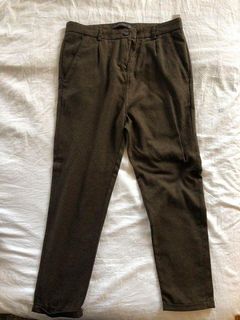 (Category: ) located in . Submitted by dnj.closet (Listing ID 1034712893, Image 1). Description: .