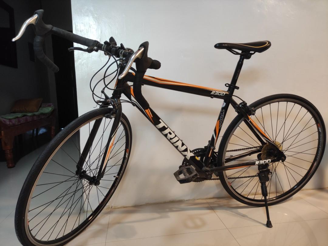 2nd Hand R300 Trinx Road bike Sports Equipment Bicycles Parts